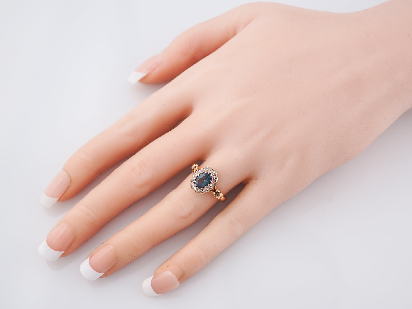 Antique Right Hand Ring Victorian .93 GIA Oval Cut Natural Color Changing Alexandrite in 14k Yellow Gold