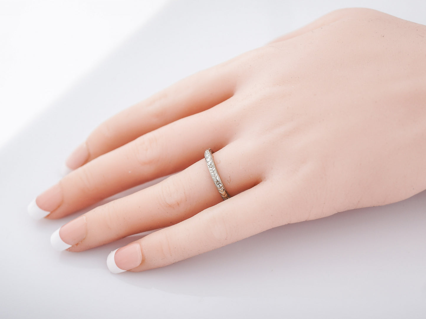 Antique Wedding Band Art Deco Orange Blossom in 18K White & Yellow Gold