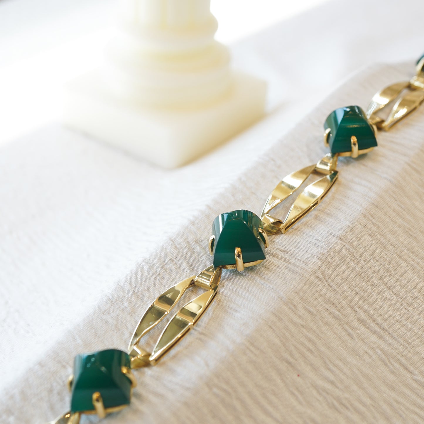 Mid-Century Green Onyx Bracelet in 18k Yellow Gold