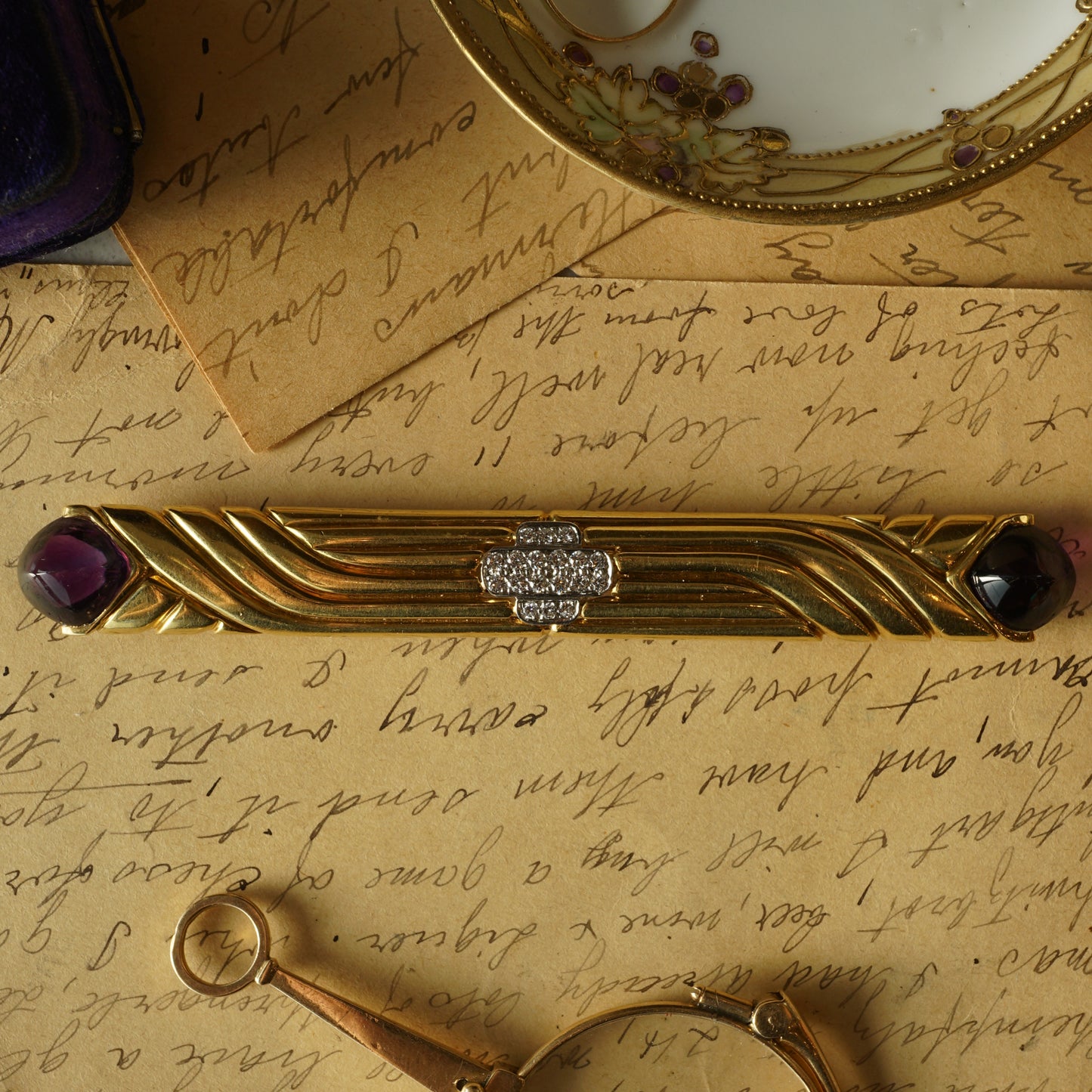 Vintage Depose Bondania Brooch w/ Diamonds & Amethyst in 18k Gold