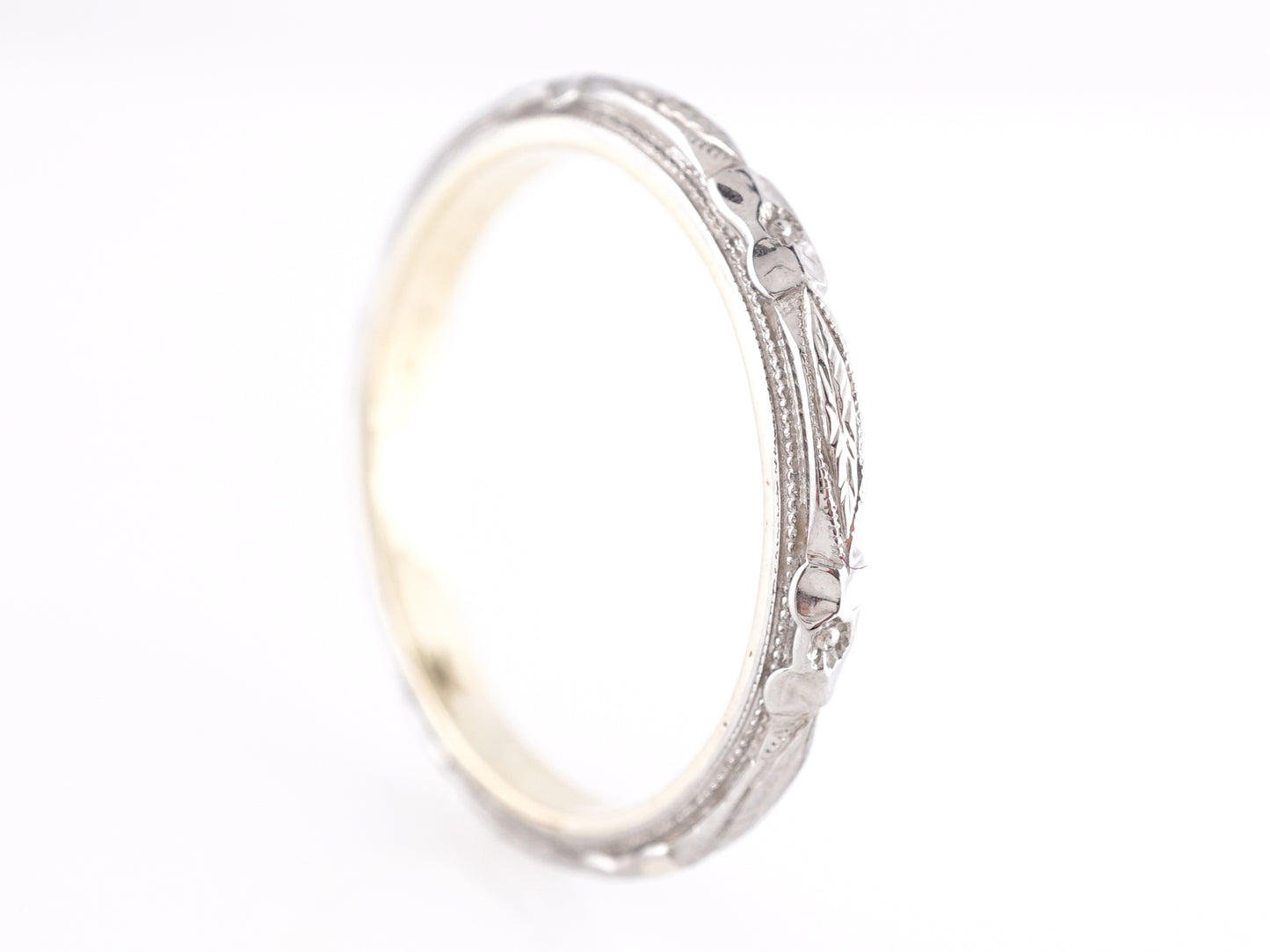 Vintage Two-Tone Art Deco Wedding Band in 18k