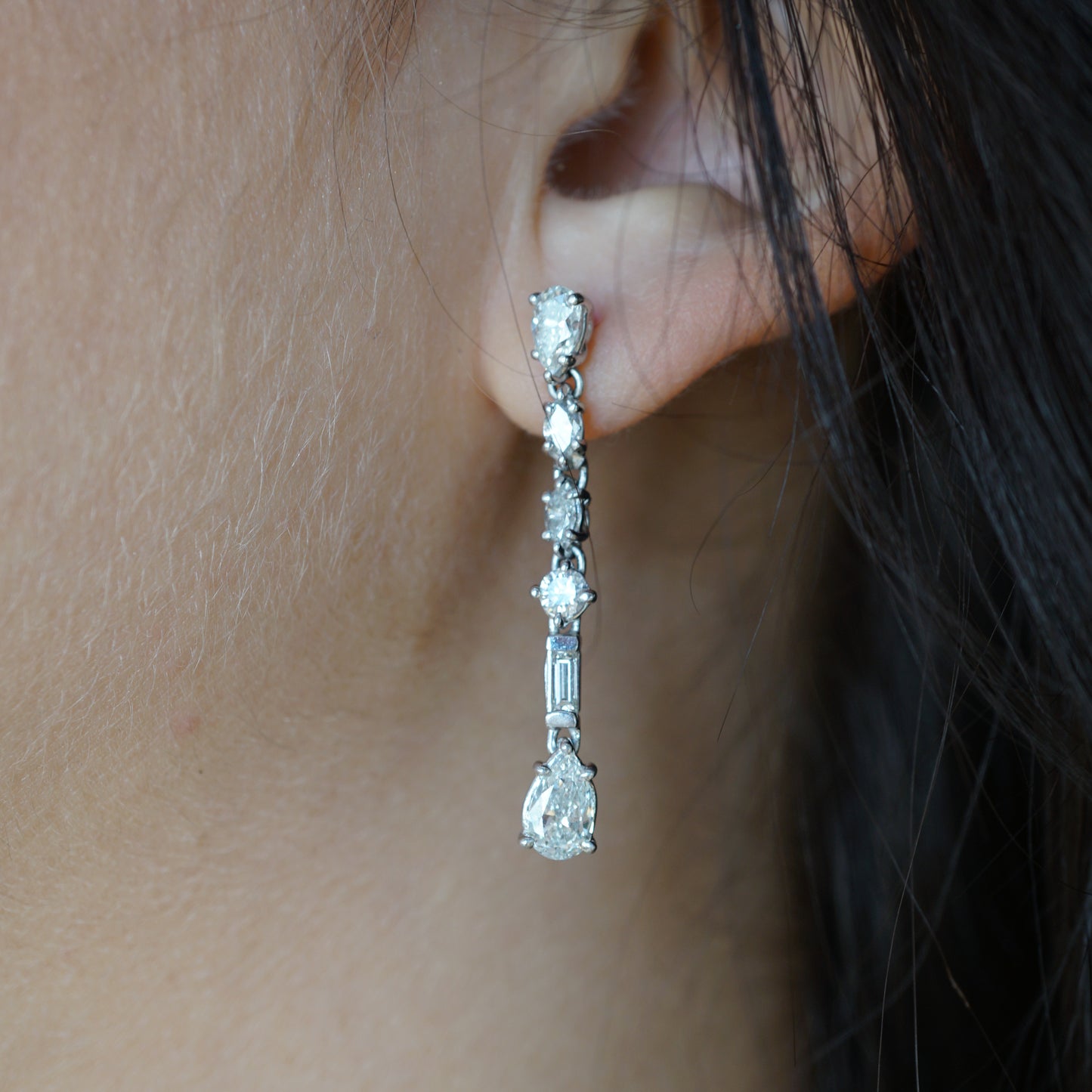 Diamond Drop Earrings in 18k White Gold