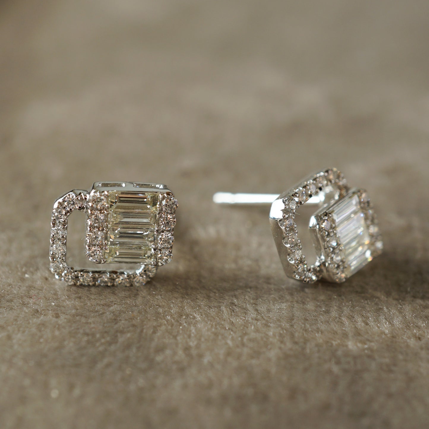 .60 Diamond Earring Studs in 18k White Gold