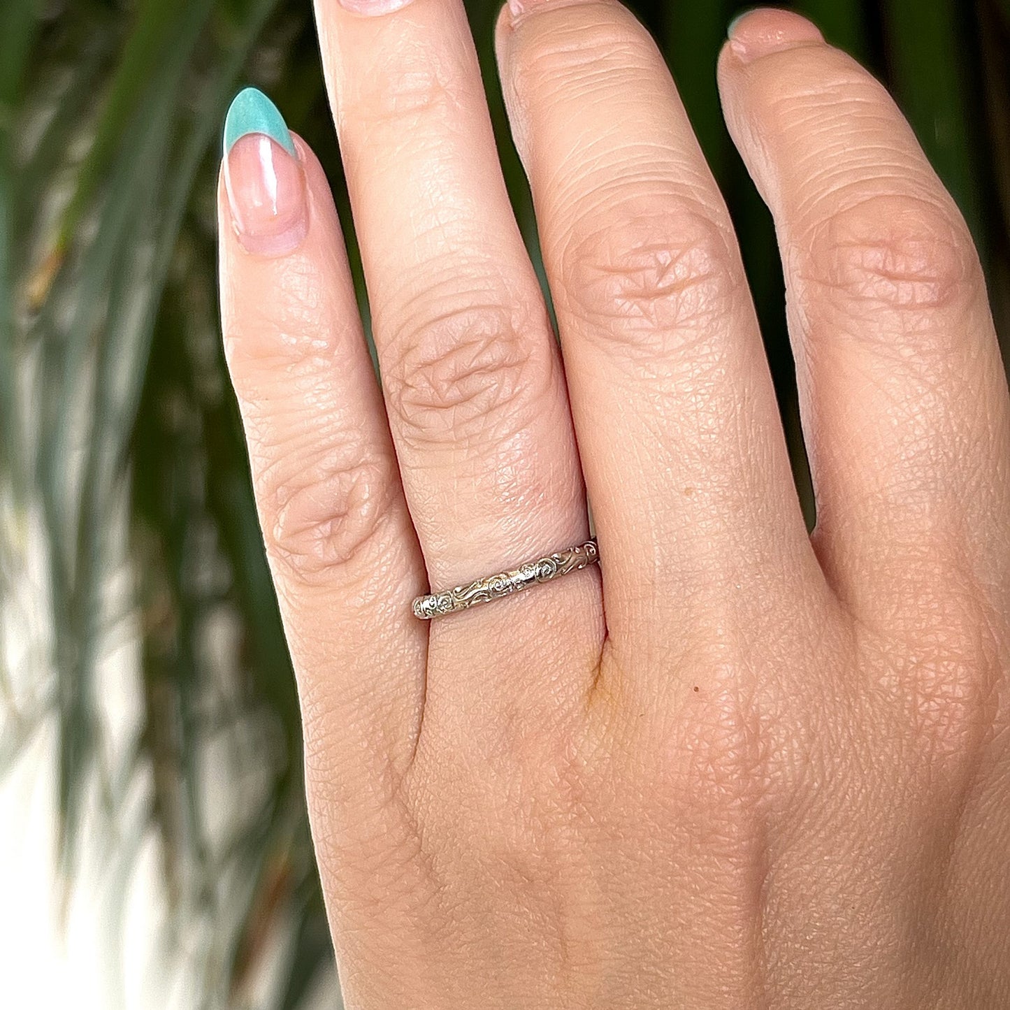 Art Deco Swirl Engraved Wedding Band in Platinum