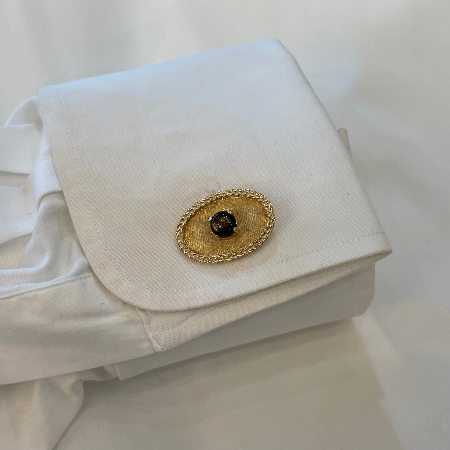 Retro Black Star Sapphire Cufflinks in 14k Yellow Gold