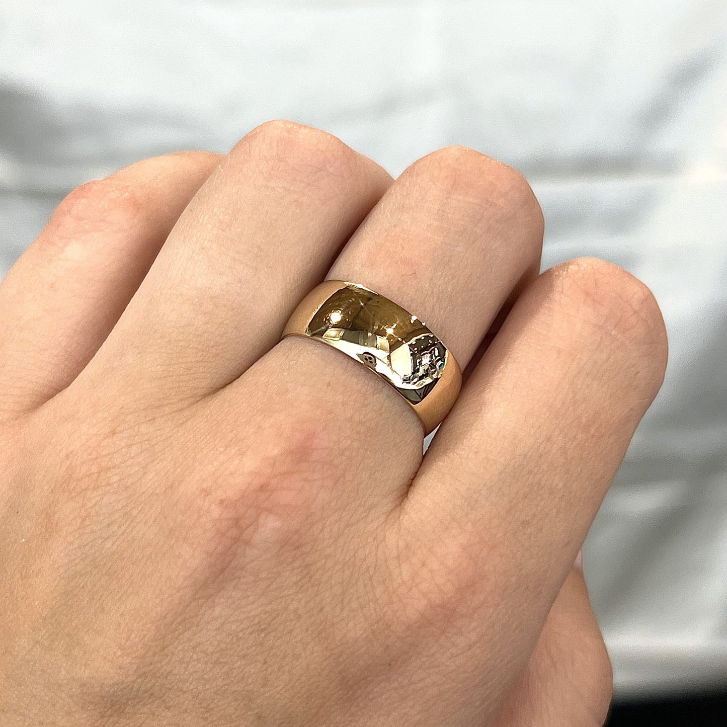 Men's Victorian Wide Wedding Band in 18k Yellow Gold