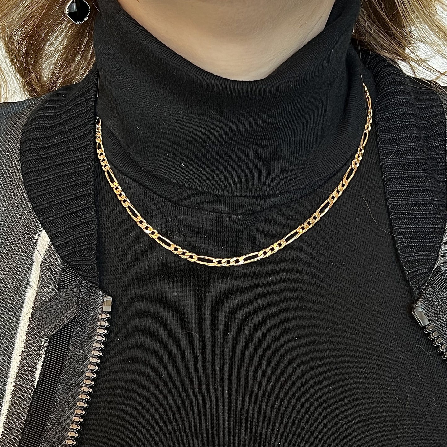 18 Inch Classic Figaro Chain Necklace in 14k Yellow Gold