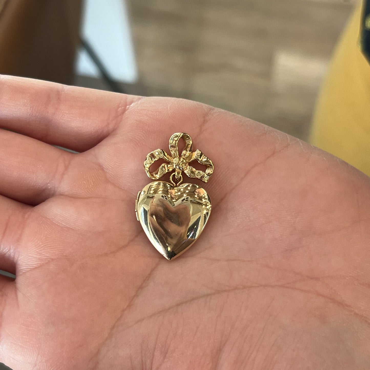 Heart & Bow Locket Pendant in 14k Yellow Gold