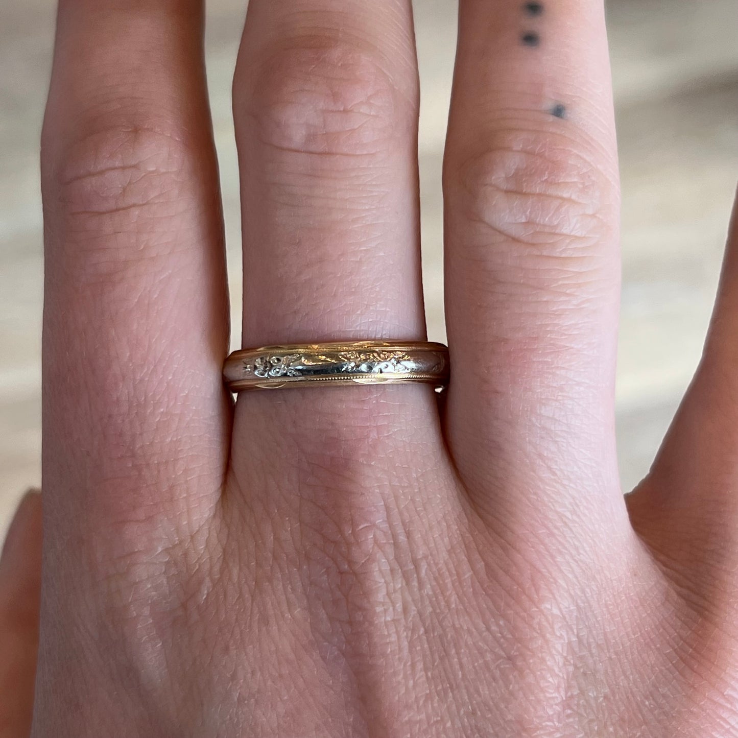 Men's Retro Two-Tone Engraved Wedding Band in 14k Gold