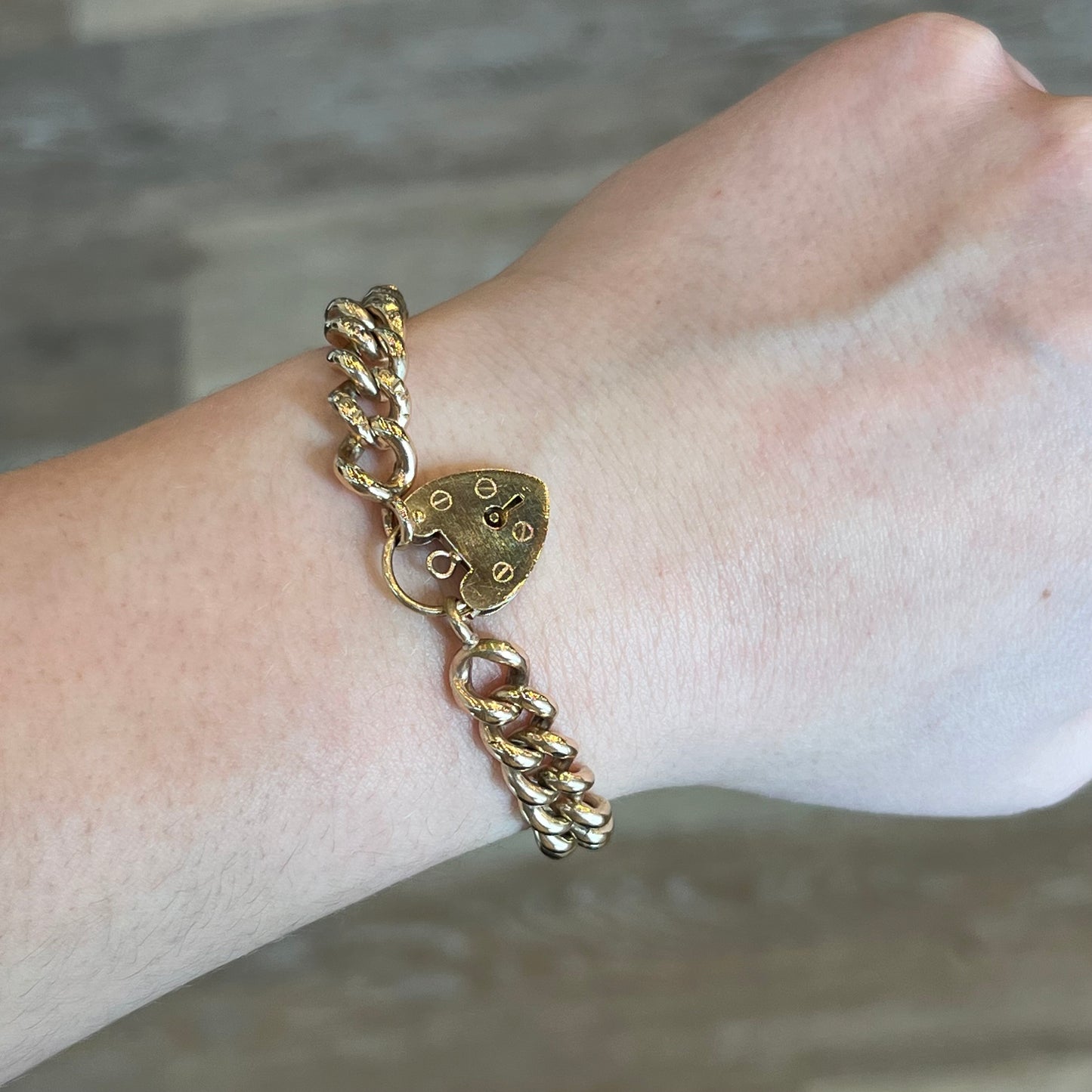 English Victorian Heart Lock Bracelet in 9k Yellow Gold