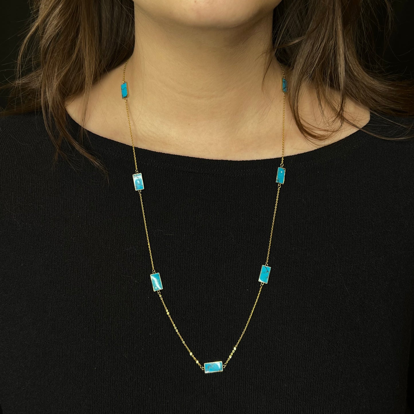 Cabochon Cut Turquoise Necklace in 14k Yellow Gold