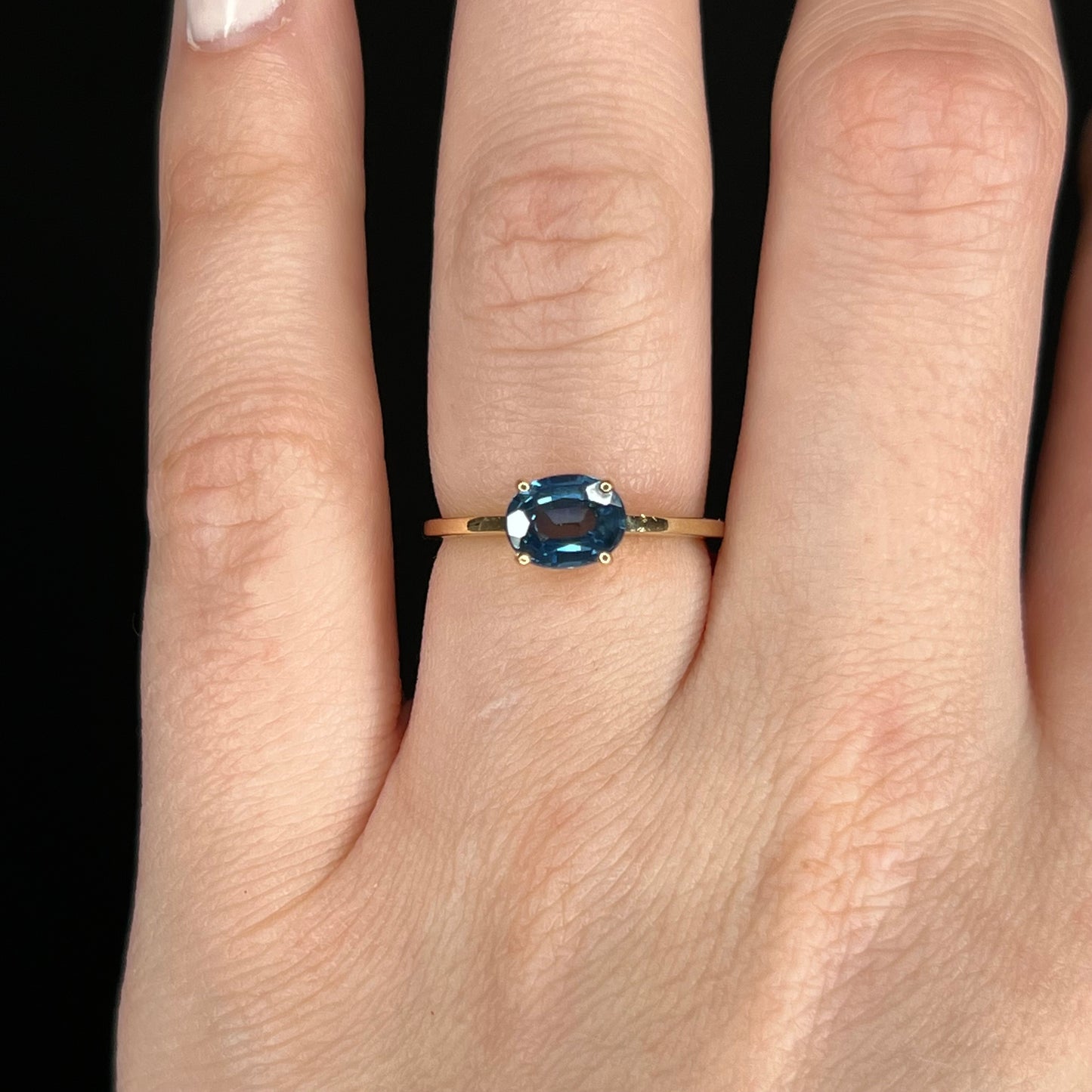 1.31 Carat Sapphire Engagement Ring in 14K Yellow Gold