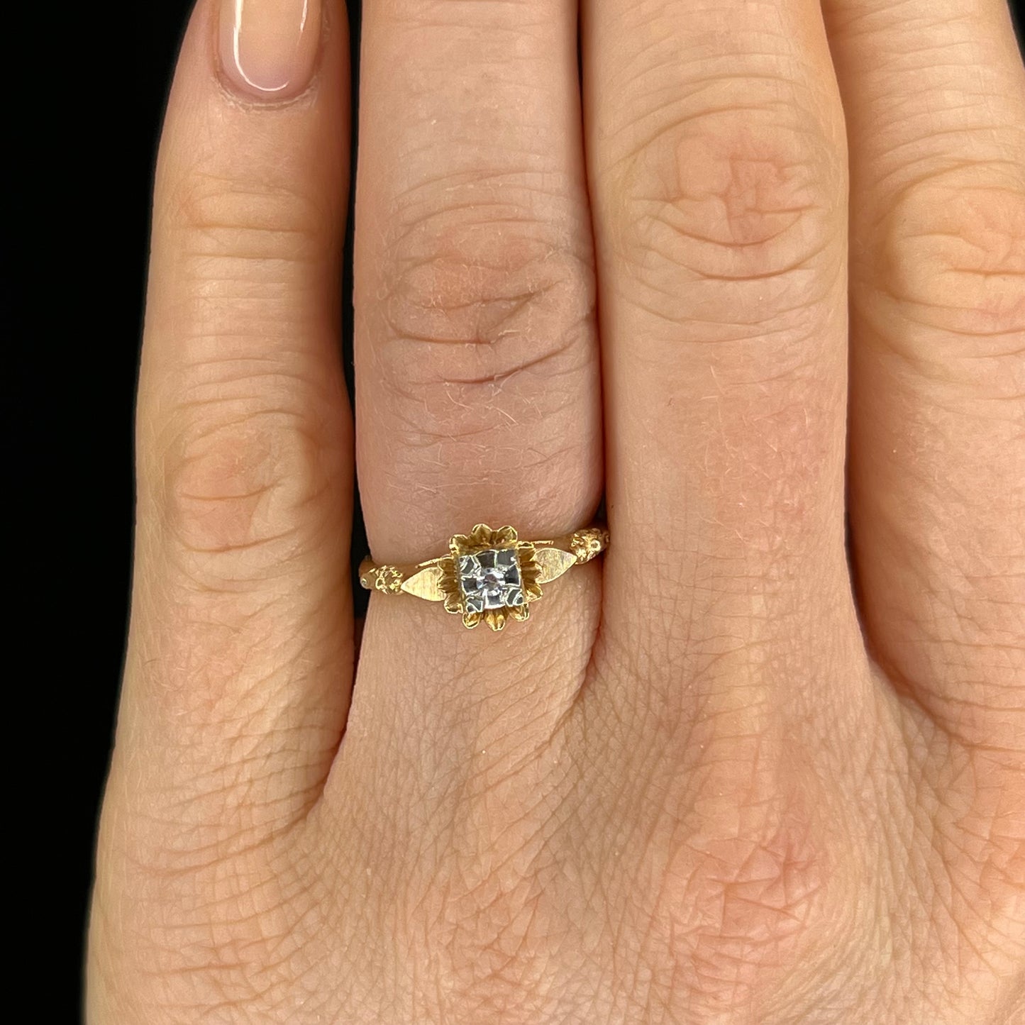 Retro Delicate Diamond Engagement Ring in 14k & 18k Gold