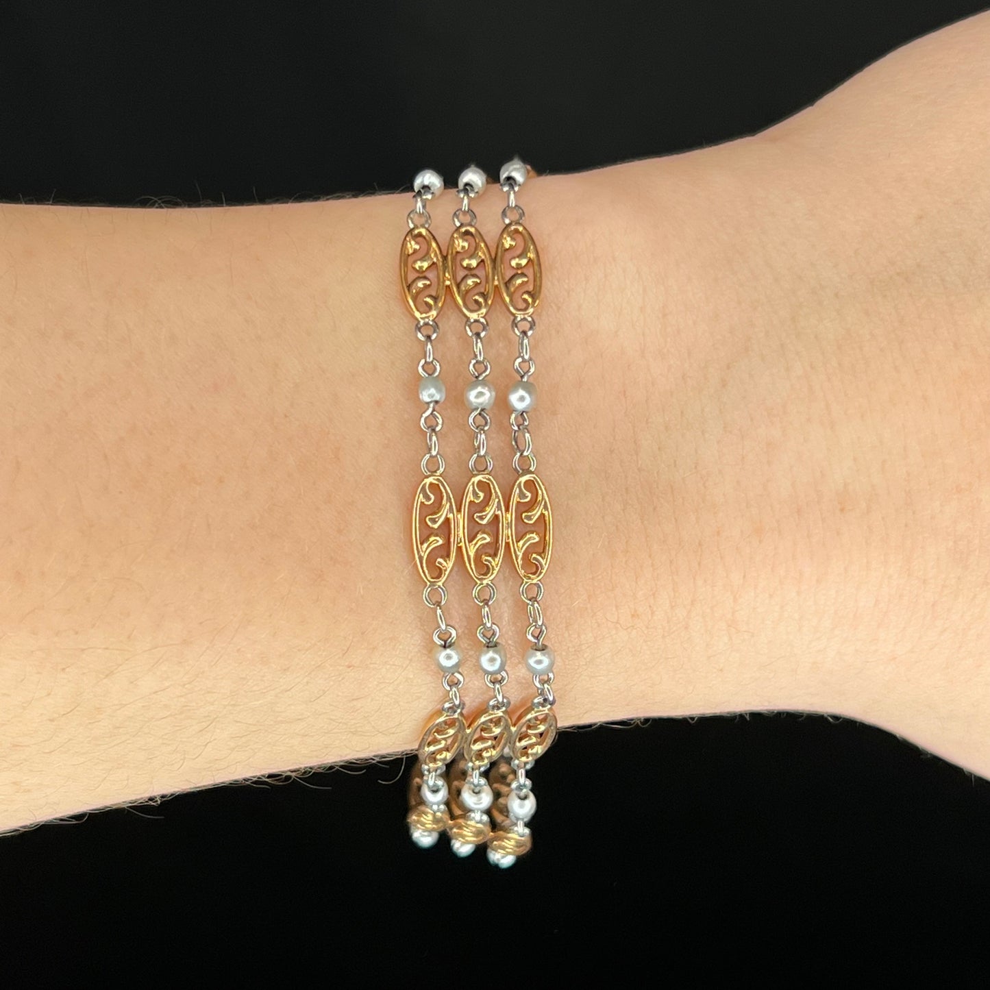 Edwardian Seed Pearl Bracelet in 18k Yellow Gold and Platinum