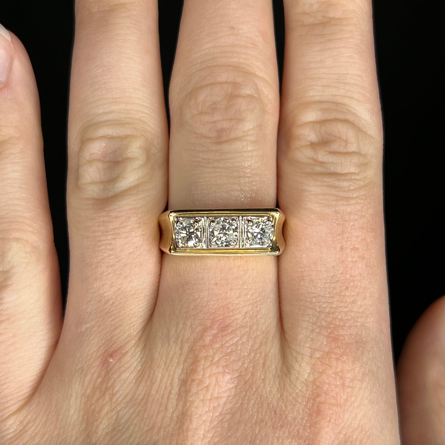 Right Hand Ring Modern 1.10 Round Brilliant Cut Diamonds in 14K Yellow Gold