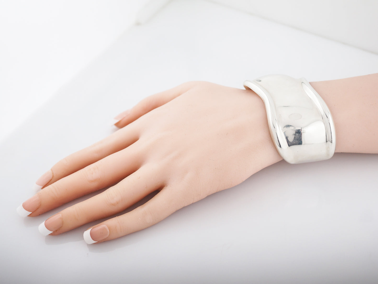 Modern Elsa Peretti Tiffany & Co Bracelet in Sterling Silver