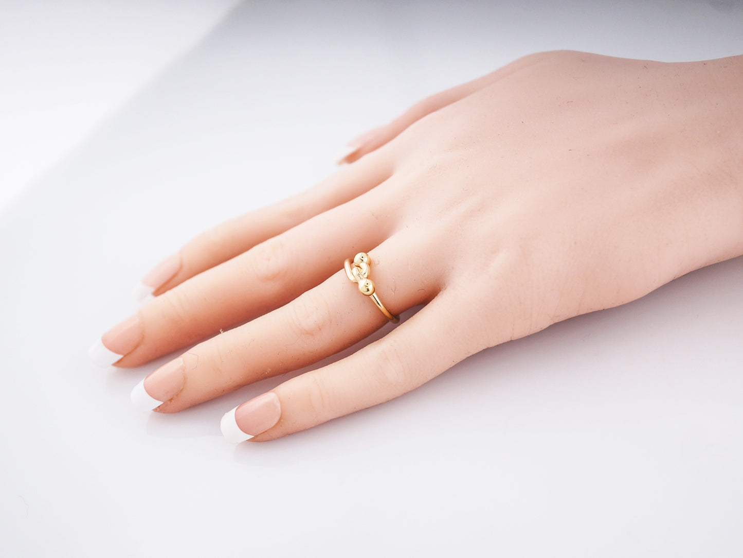 Modern Right Hand Ring Tiffany & Co in 14k Yellow Gold