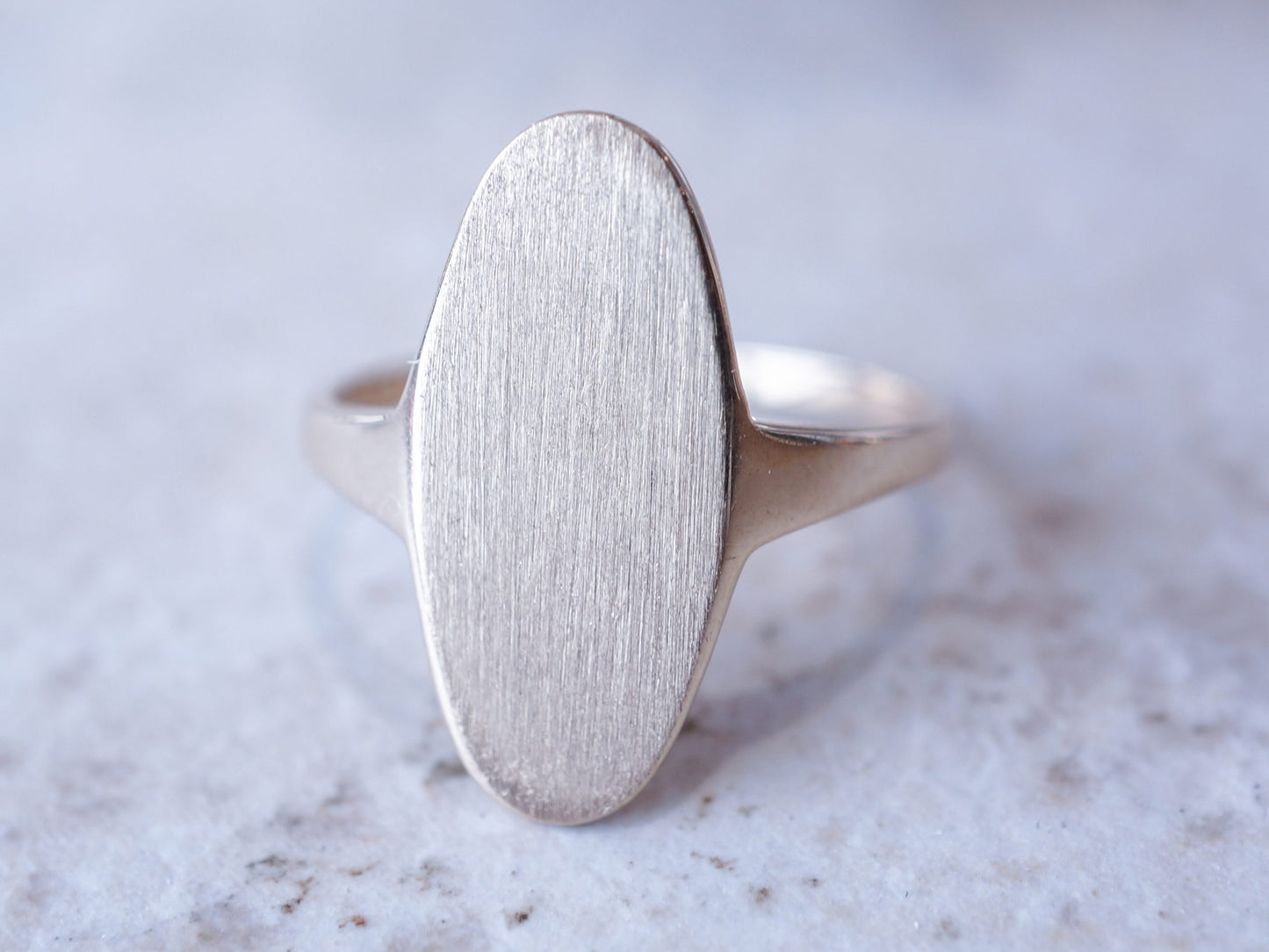 Victorian Oval Signet Ring in 14k Yellow Gold