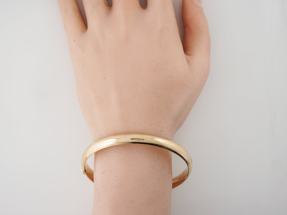Vintage Bangle Bracelet Mid-Century in 14k Yellow Gold