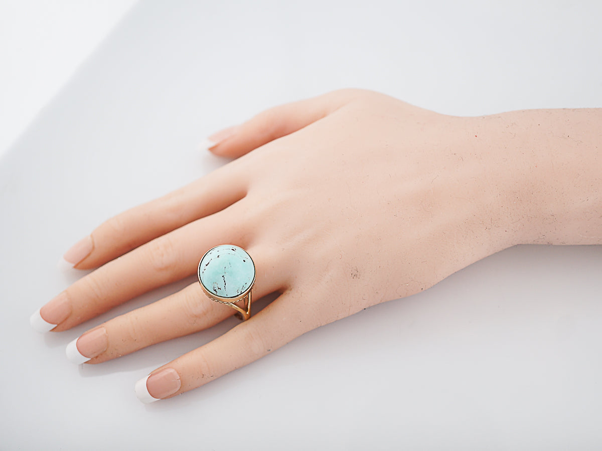 Vintage Right Hand Ring Retro Cabochon Cut Turquoise in 14k Yellow Gold