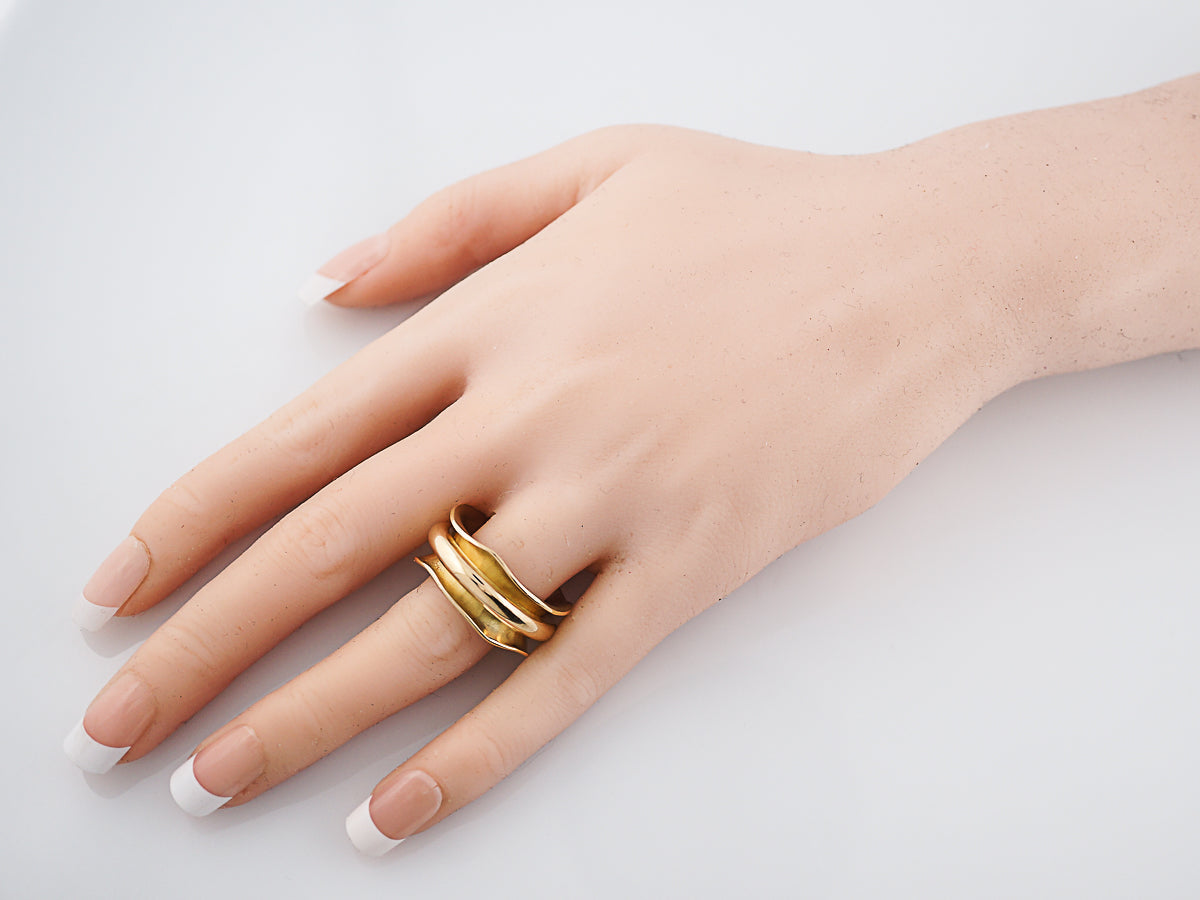 Right Hand Ring Modern in 18k Yellow Gold