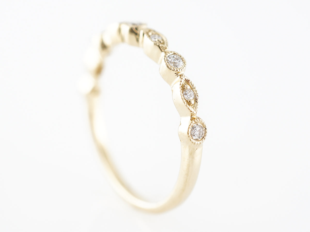 Diamond & Milgrain Yellow Gold Wedding Band