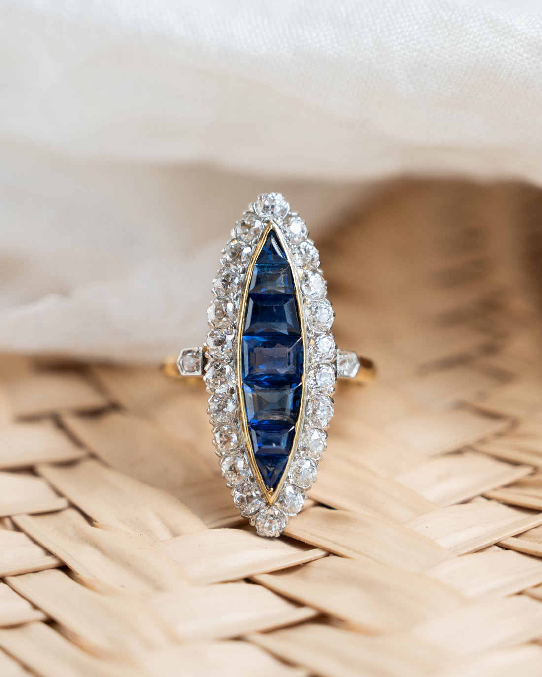 11 Incredible Vintage Cocktail Rings For the Holidays