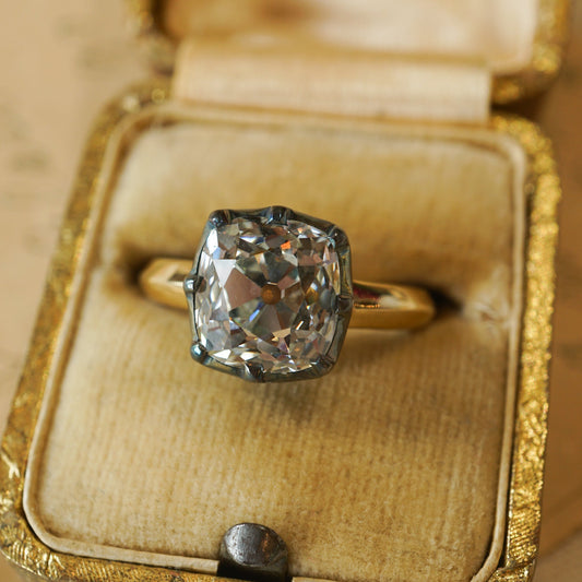 Diamond Engagement Rings: A Guide for the Discerning Shopper