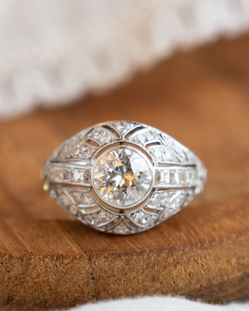 Vintage Engagement Rings: A Guide to Era's and Cuts