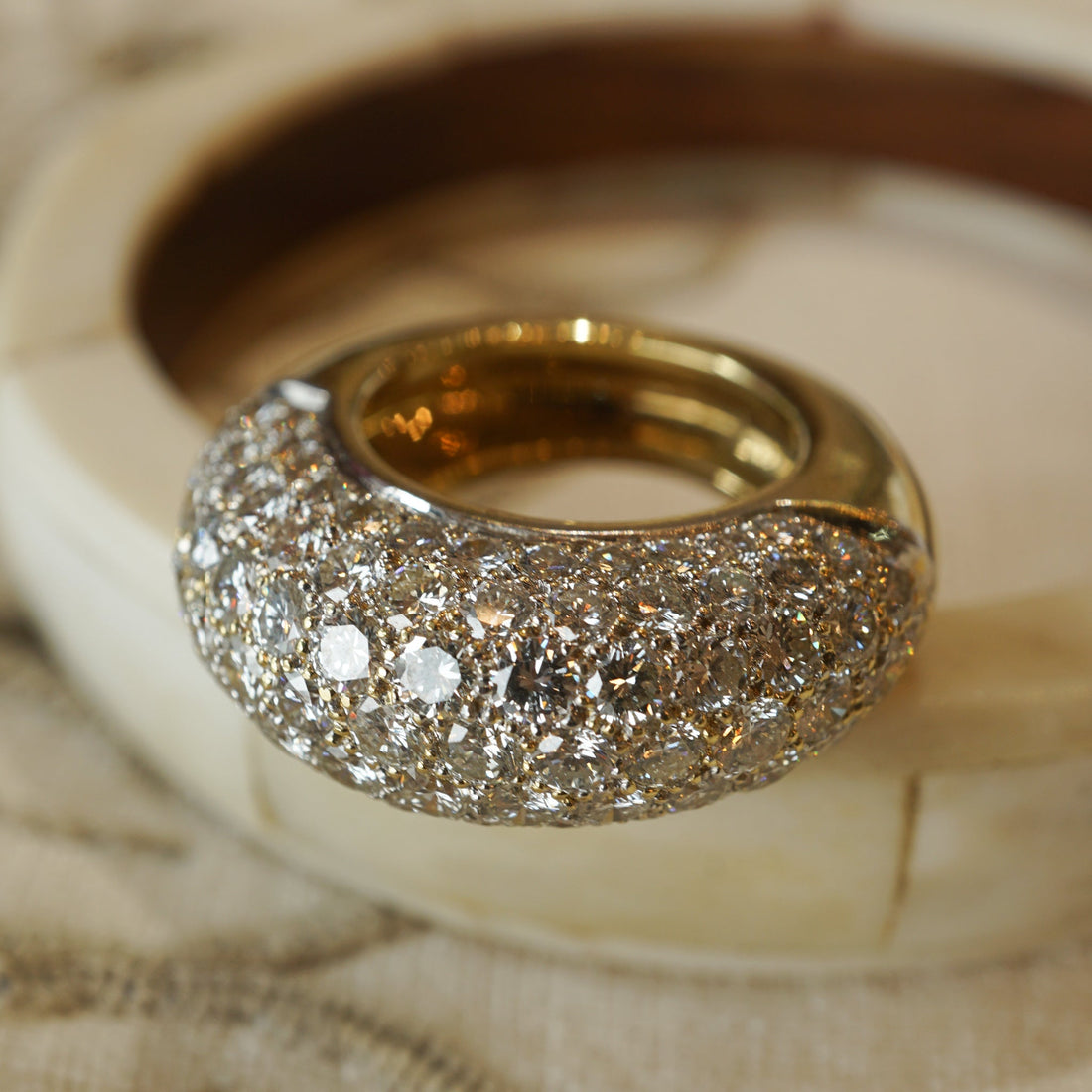 Oversized Cocktail Rings: Trends & Vintage Styles