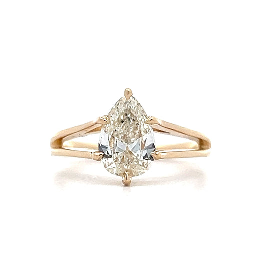 1.15 Pear Cut Diamond Engagement Ring in 14k Yellow Gold