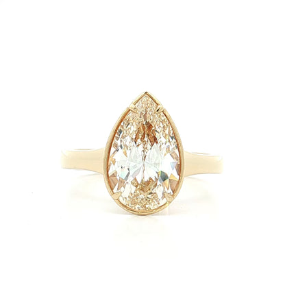 2.70 Pear Diamond Solitaire Engagement Ring 18k
