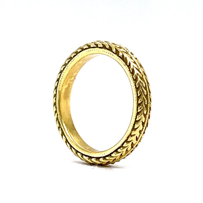 Engraved Double Chevron Pattern Wedding Band in 18k Yellow Gold