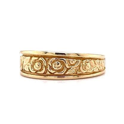 Vintage Style Wedding Band Floral Engraved in 14k Yellow Gold