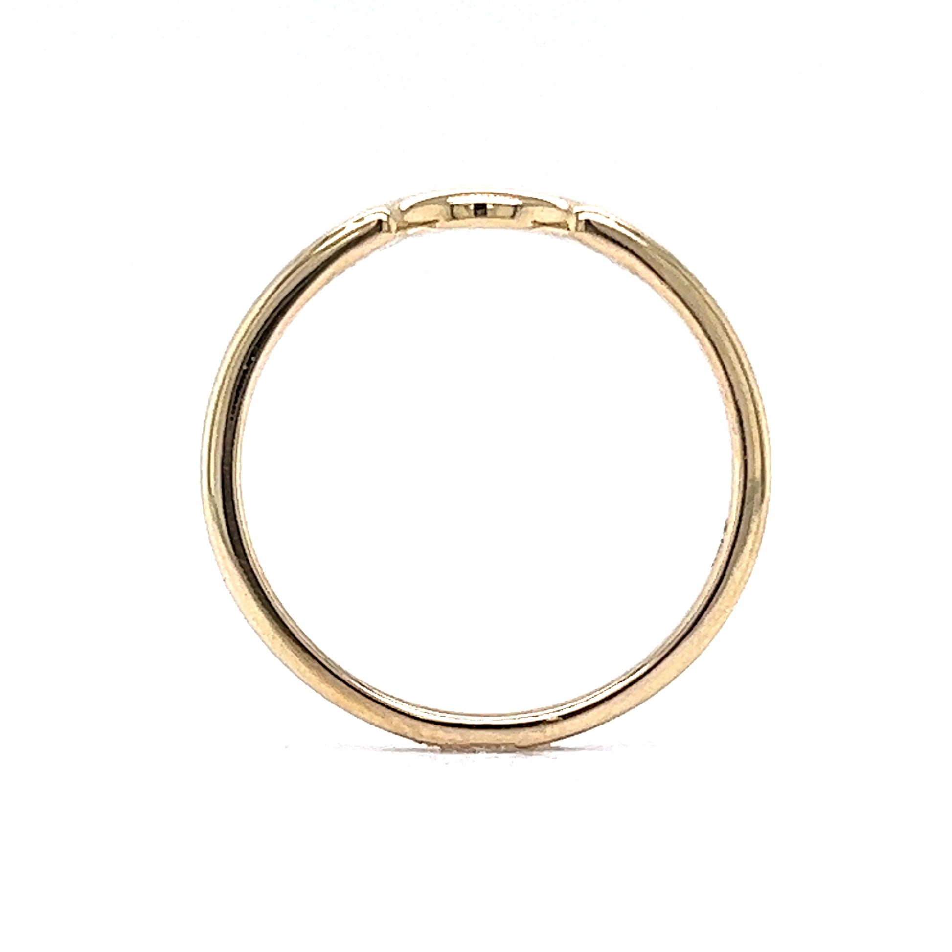Half Moon Curved Wedding Band in 14k Yellow GoldComposition: 14 Karat Yellow Gold Ring Size: 7.0 Total Gram Weight: 1.4 g Inscription: 14k
      