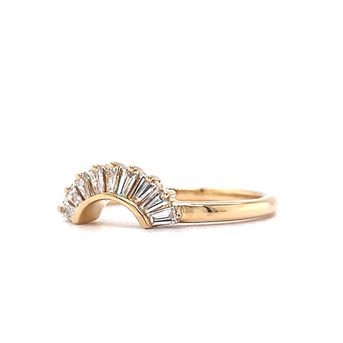 .27 Curved Baguette Diamond Wedding Band in 14k Yellow GoldComposition: 14 Karat Yellow Gold Ring Size: 7 Total Diamond Weight: .27ct Total Gram Weight: 2.5 g Inscription: 14k
      