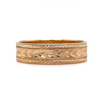 Vintage Retro Men's Wedding Band in 14k Yellow Gold