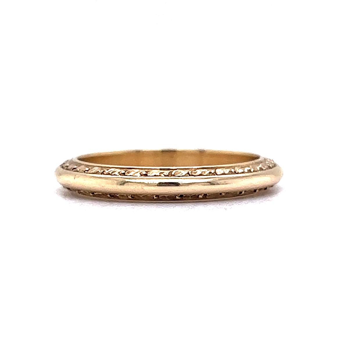 Vintage Retro Engraved Wedding Band in 14k Yellow Gold