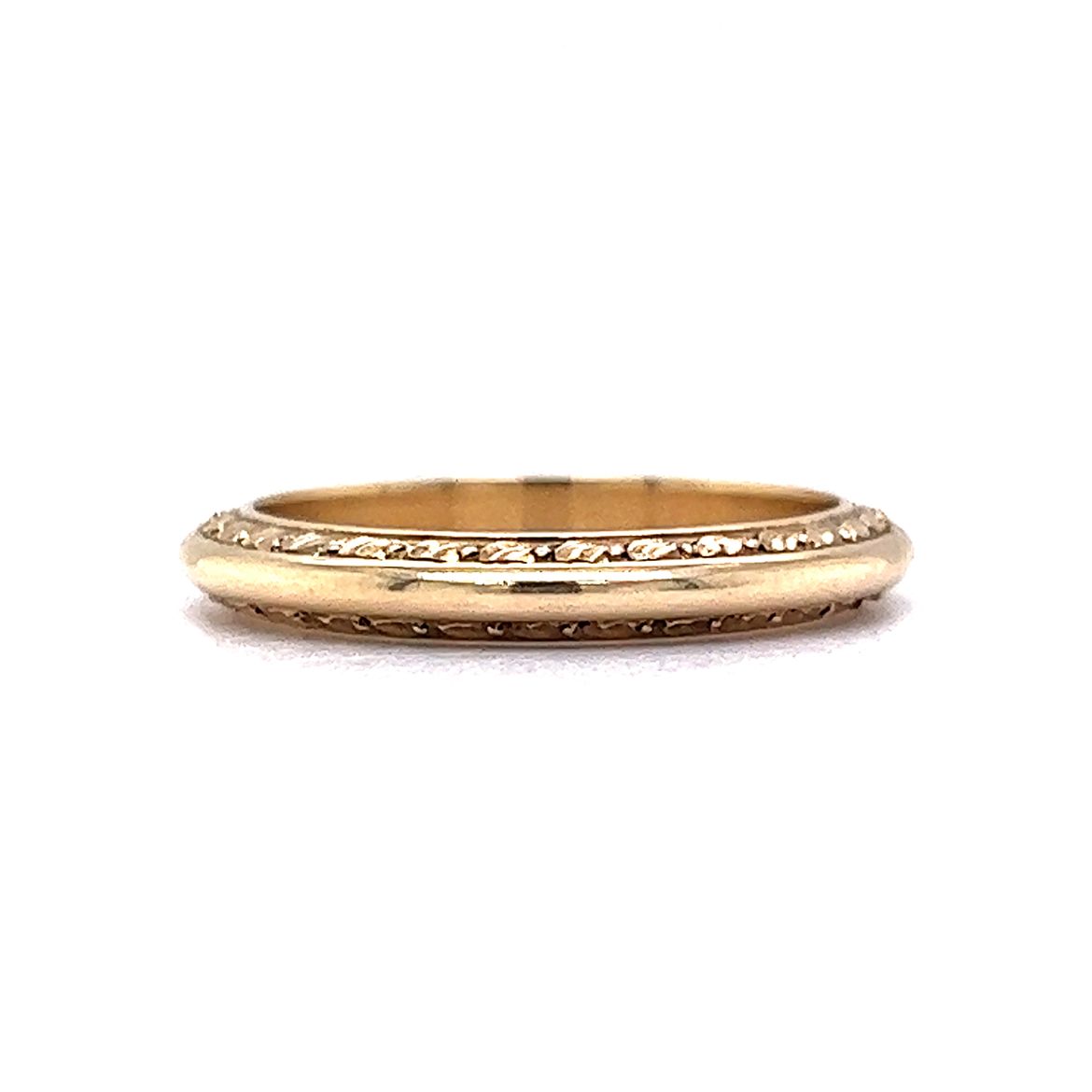 Vintage Retro Engraved Wedding Band in 14k Yellow Gold