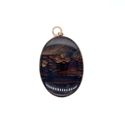 Cabochon Cut Agate Pendant in 14k Yellow Gold