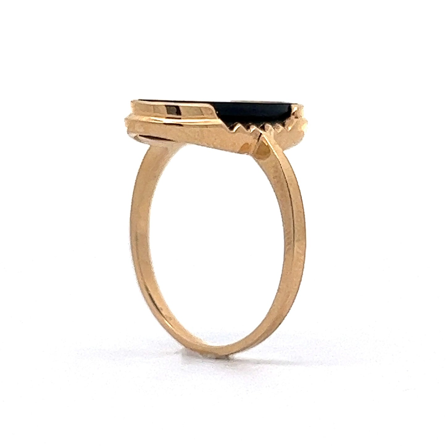 Mother Of Pearl And Black Onyx Cocktail Ring in Yellow Gold