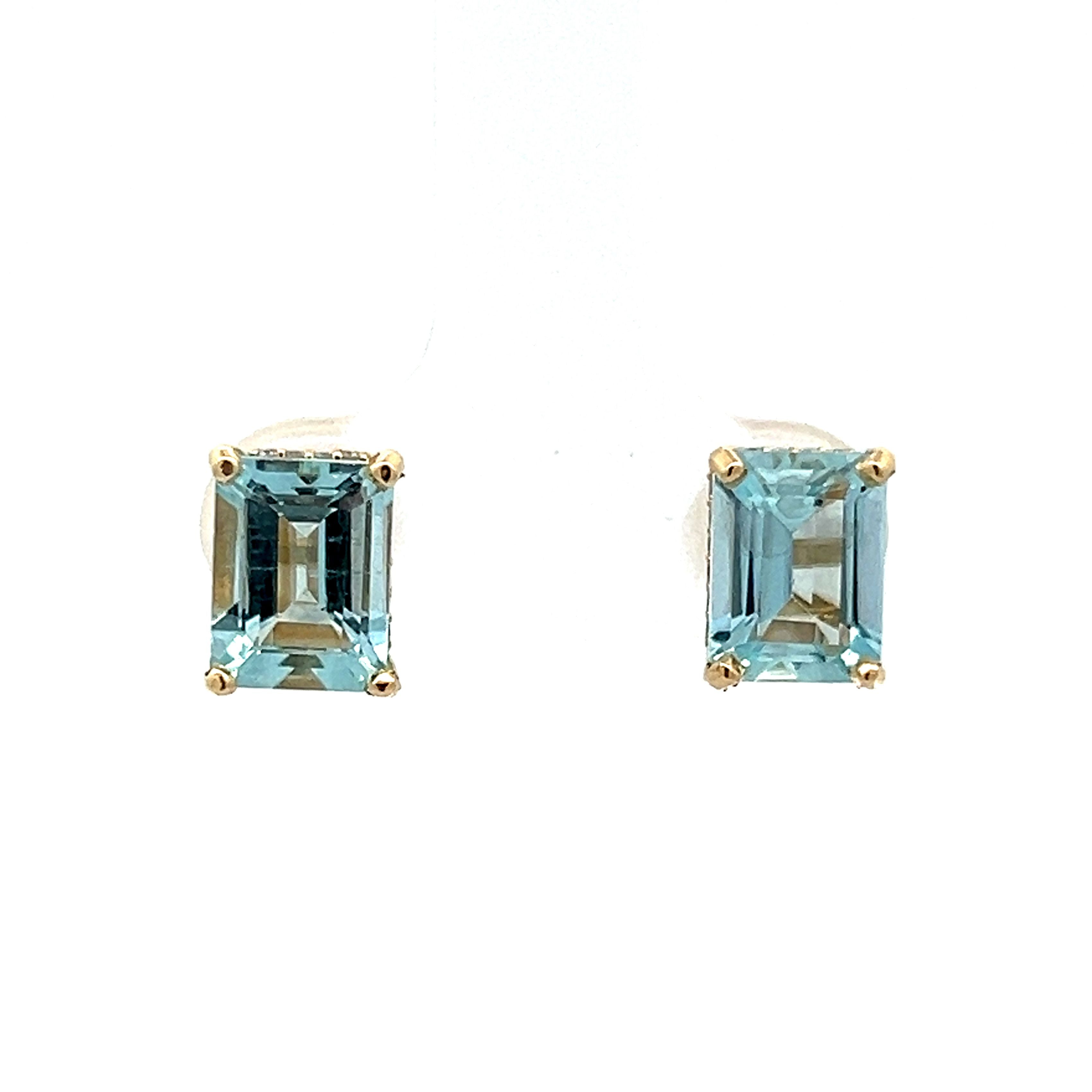 3 Carat Aquamarine Stud Earrings in 14K Yellow Gold - Filigree Jewelers