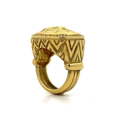 Horseback Motif Diamond Cocktail Ring in 20k Yellow Gold