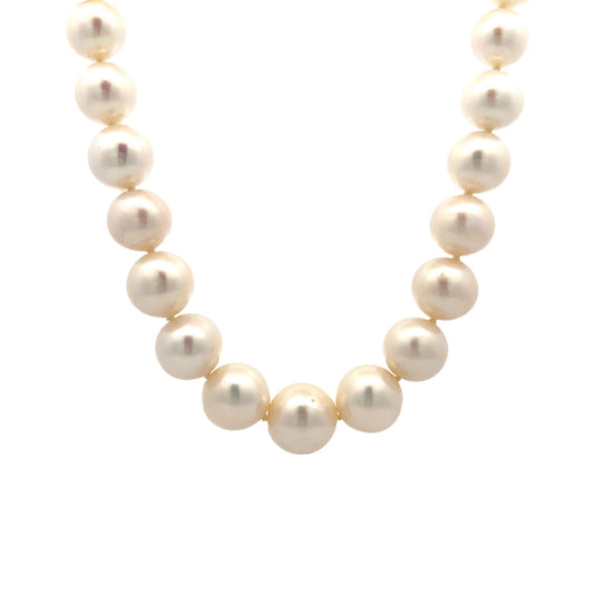 Classic Pearl Necklace Yellow Gold