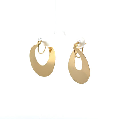 Twisted Oval Hoop Earrings in 14k Yellow Gold