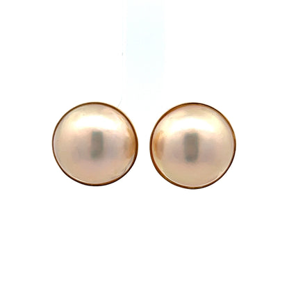 Mabe Pearl Stud Earrings in 18k Yellow Gold