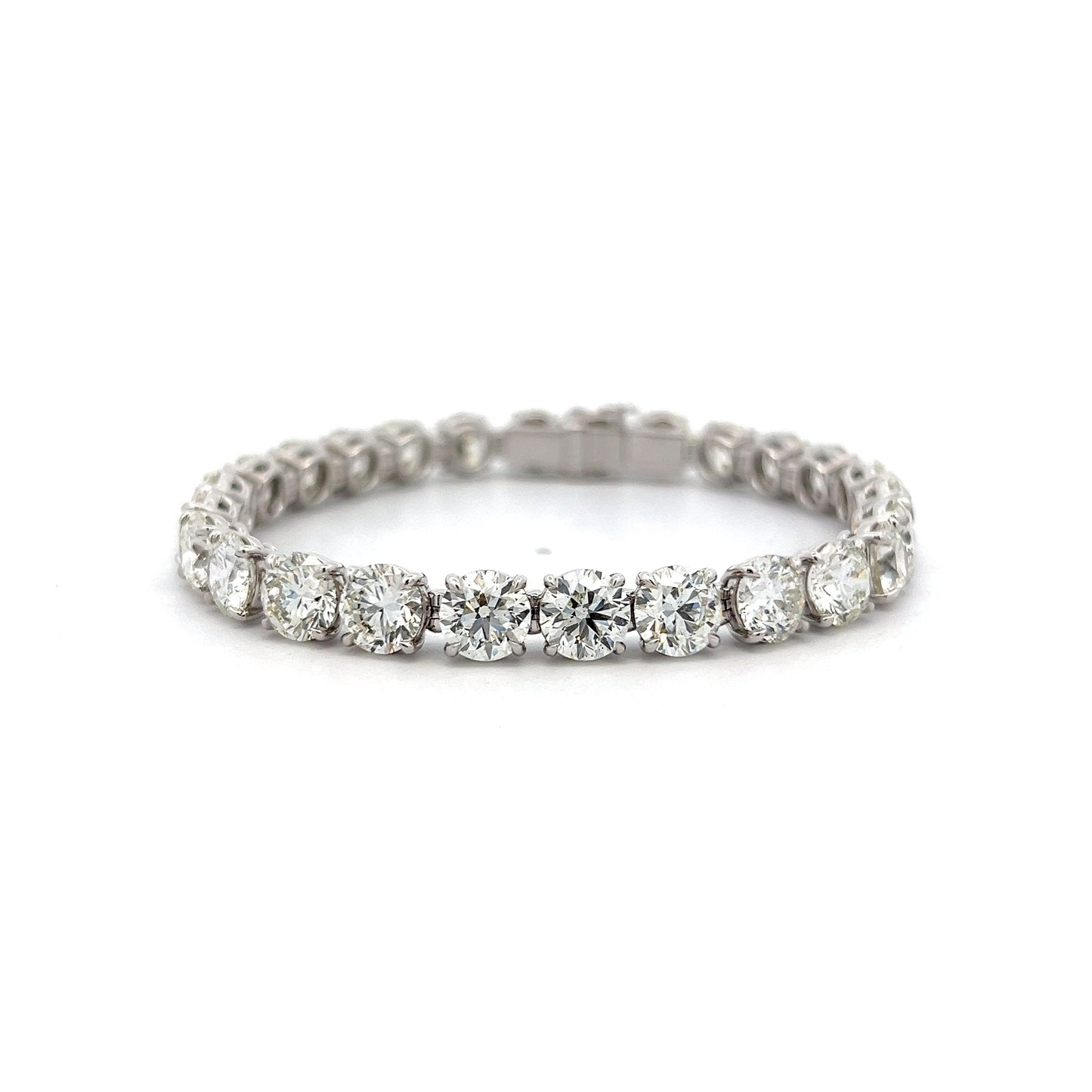 26 Carat Diamond Tennis Bracelet in 18k White Gold