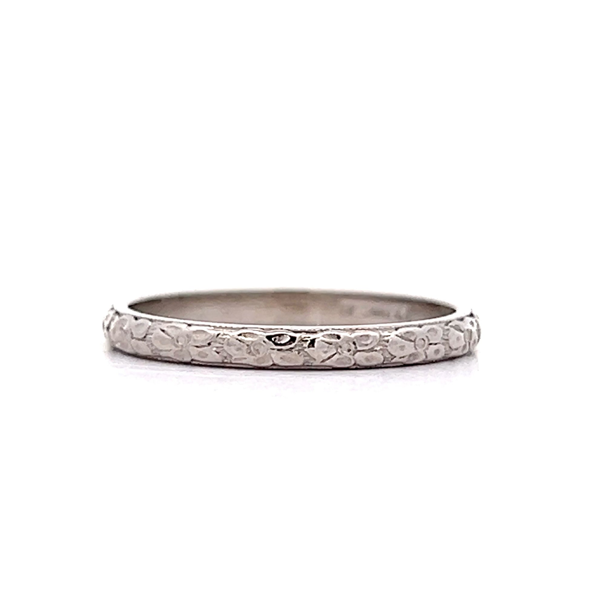 2mm Antique Deco Blossom Engraved Wedding Band in 14k