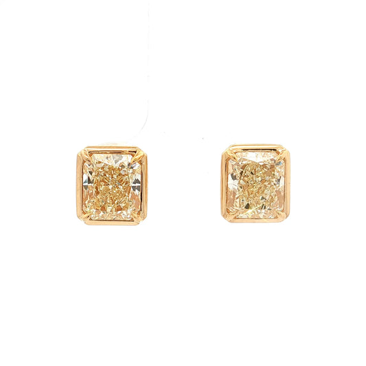 4.53 GIA Radiant Cut Diamond Stud Earrings 18k