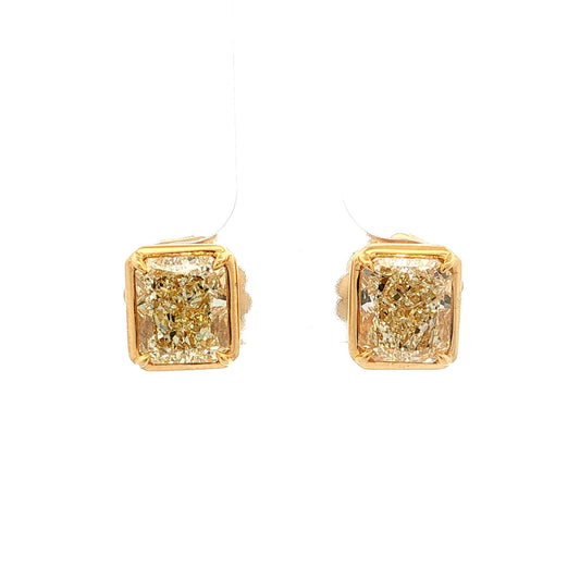 4.93 Radiant Diamond Stud Earrings 18k Yellow Gold